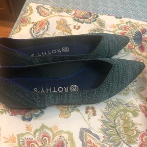 Rothys points Size 8.5